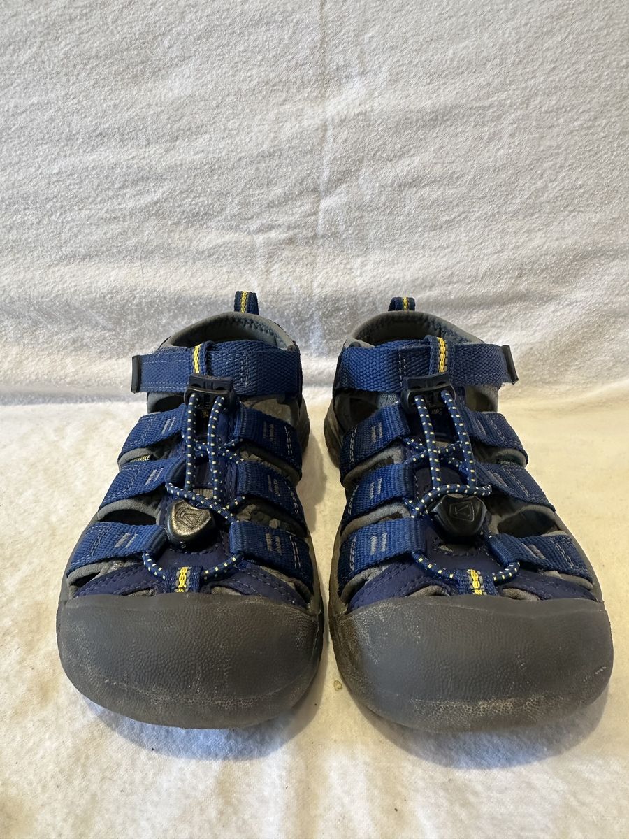 Keen Youth Size 1 Navy, Washable, Hiking Sandals