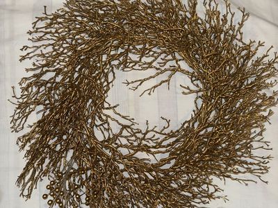 Elegant Gold Twig Branch Wreath with Berries – Orem Estate Sale