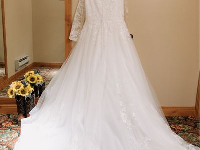Beautiful White Lace Long Sleeve A-Line Wedding Dress with Chapel Train