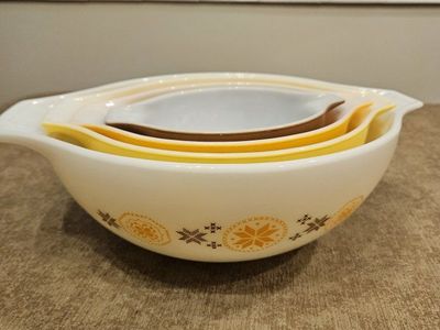 Vintage Pyrex Cinderella Nesting Mixing Bowls - Autumn Harvest Set, 4-Piece