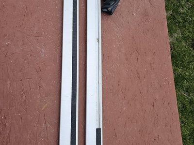 thule wing bar and mounts for raised rail
