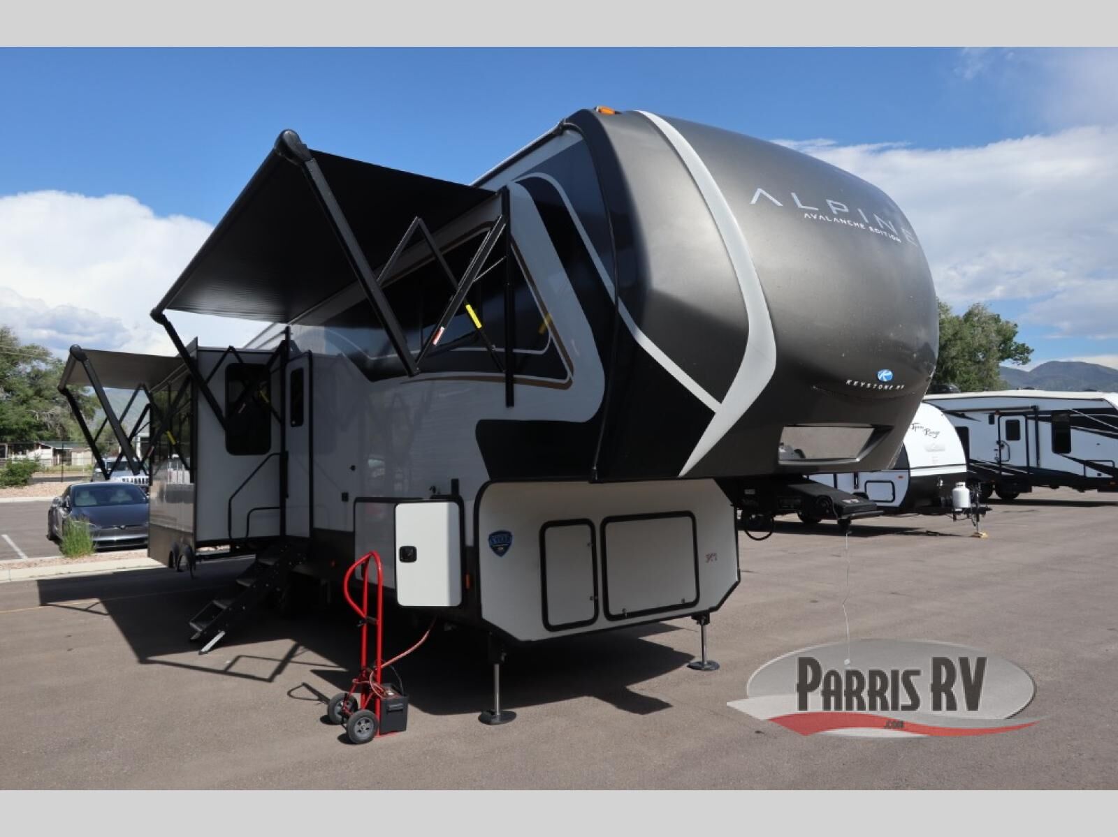 New 2025 Keystone RV Alpine Avalanche Edition 321RL