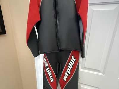 Jetpilot 2-Piece Wetsuit (3/2mm) – Men’s XL