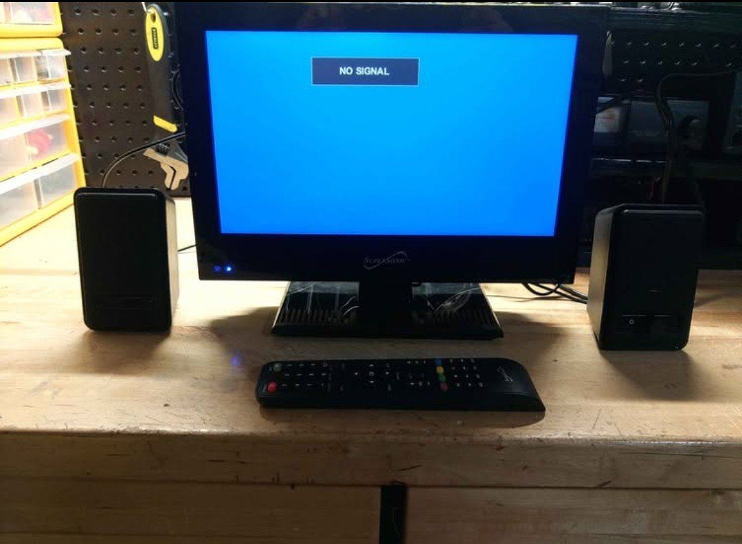 Supersonic 13 Inch  LED TV with Remote