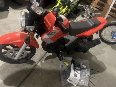 Honda C3300R 12V Kids Ride-On Motorcycle.