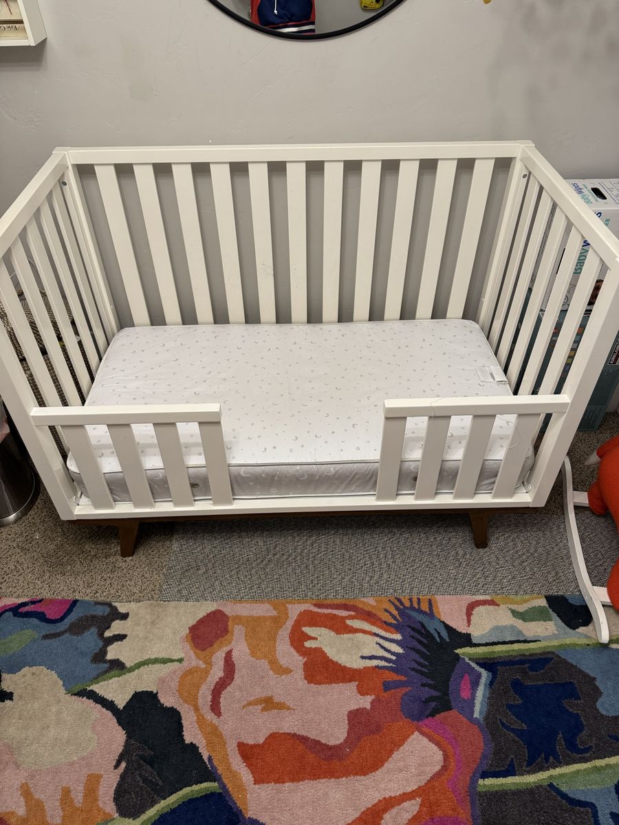 West elm mid century modern crib with toddler convertible side