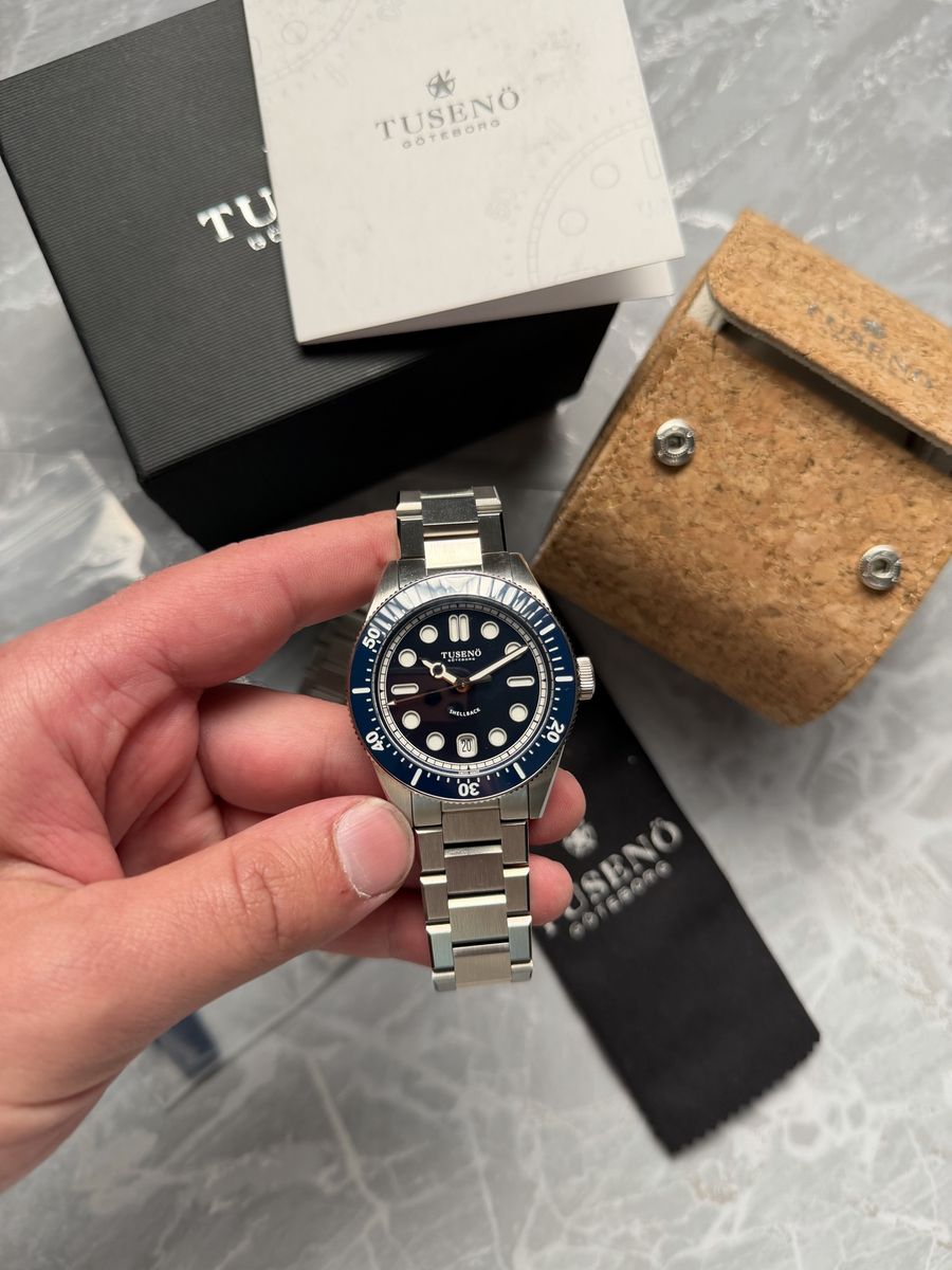 Tusenö Shellback V2 Automatic Swiss Dive Watch (Blue)