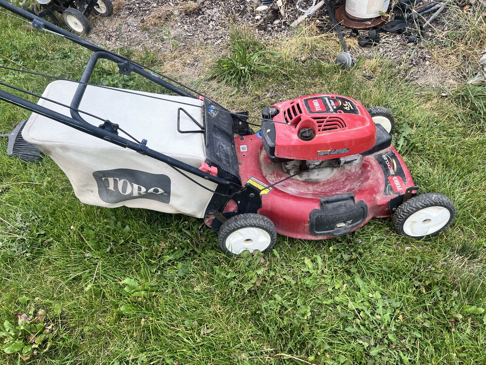 Toro Recycler 6.5 HP Push Mower - Red, w/ Grass Bag