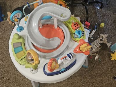 Baby Activity Center - Fisher Price