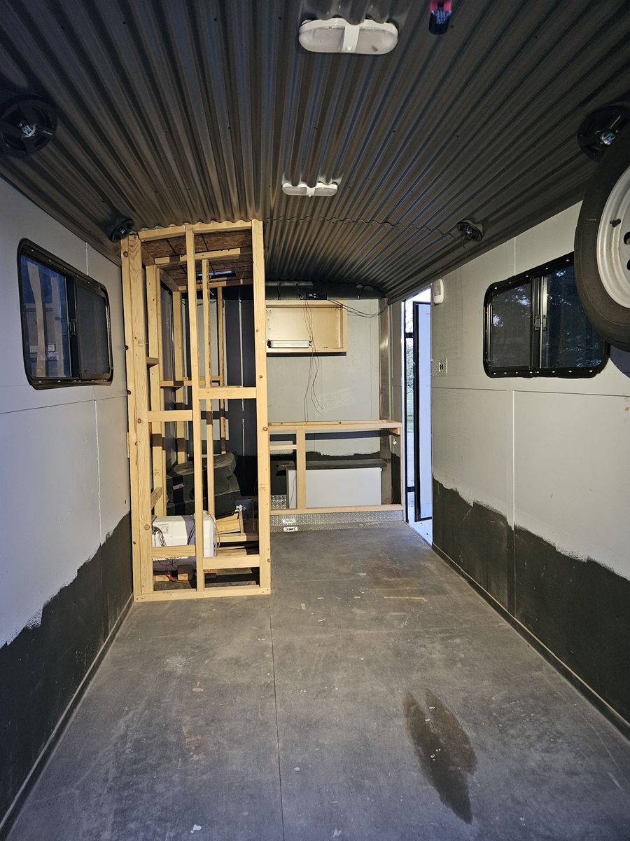 Main image 6