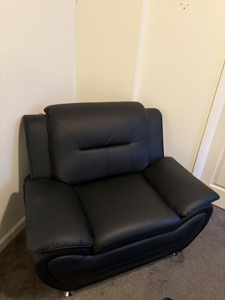 Black Chair Like New Price Drop