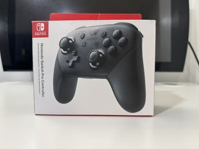 Nintendo Switch Pro Controller + USB Cable + Box
