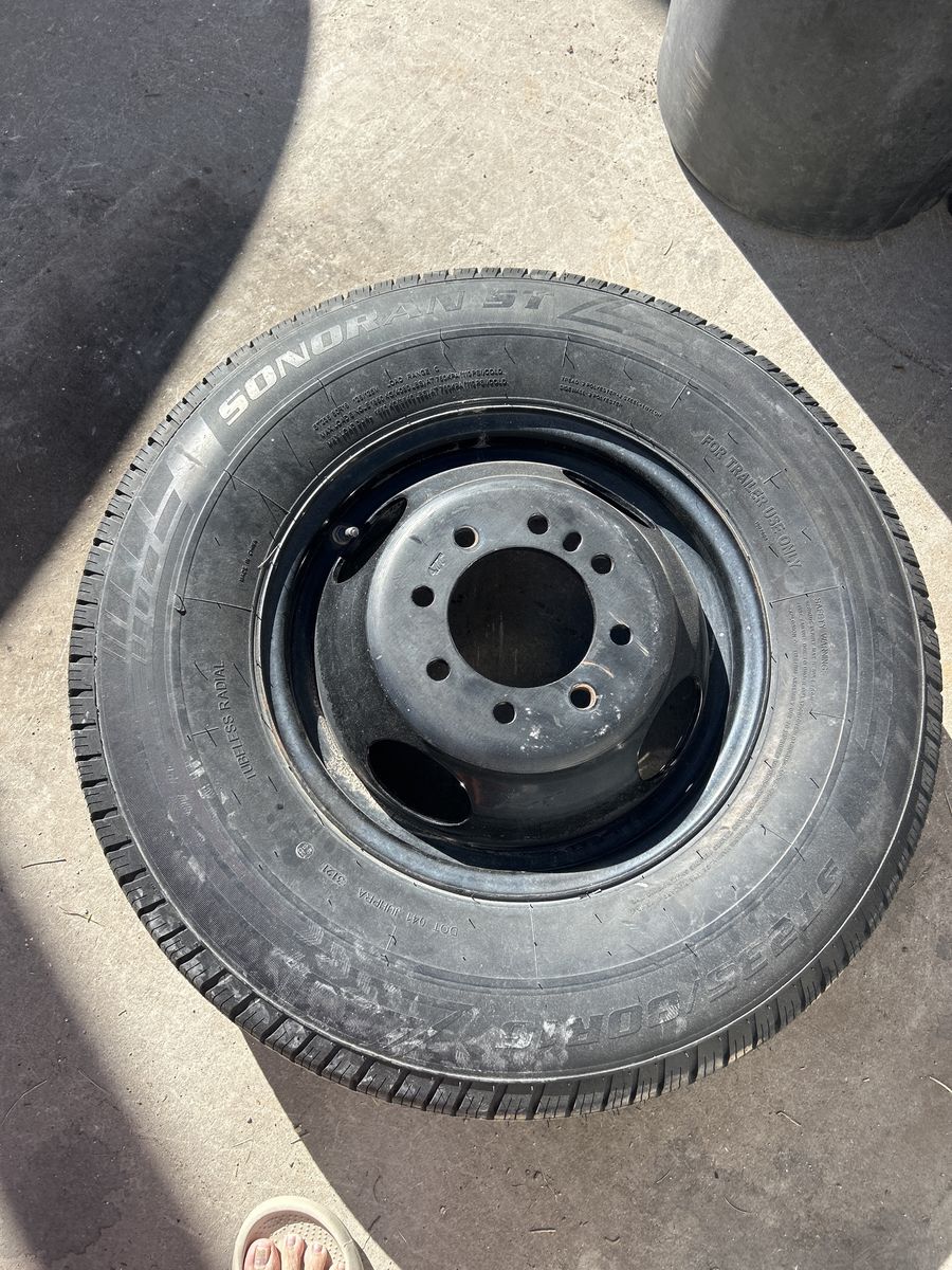Sonoran ST215/85R16 Trailer Tire & Wheel Assembly, Used (FOR TRAILER USE ONLY)