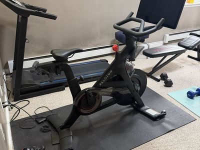 Peleton Bike+Shoes+Mat+Weights (Delivery incl)