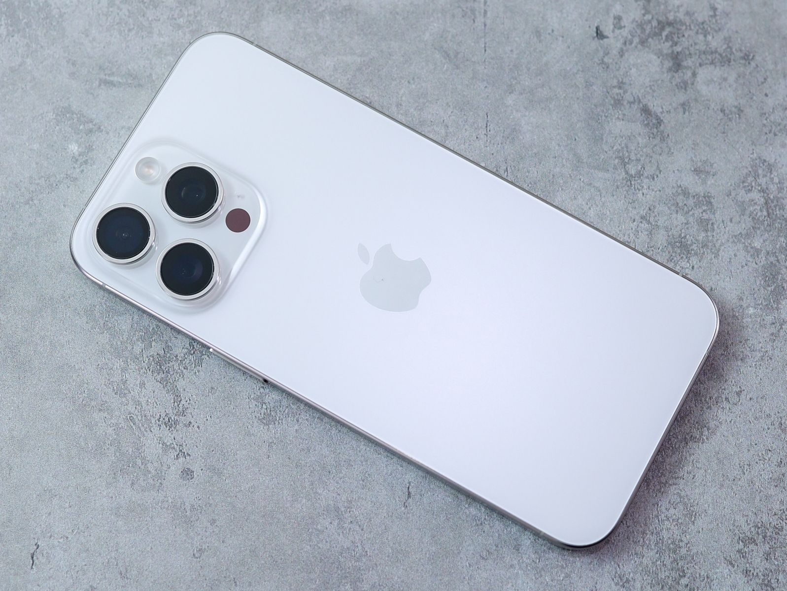 iphone 15 Pro Max 256 GB Unlocked like new 100% battery health