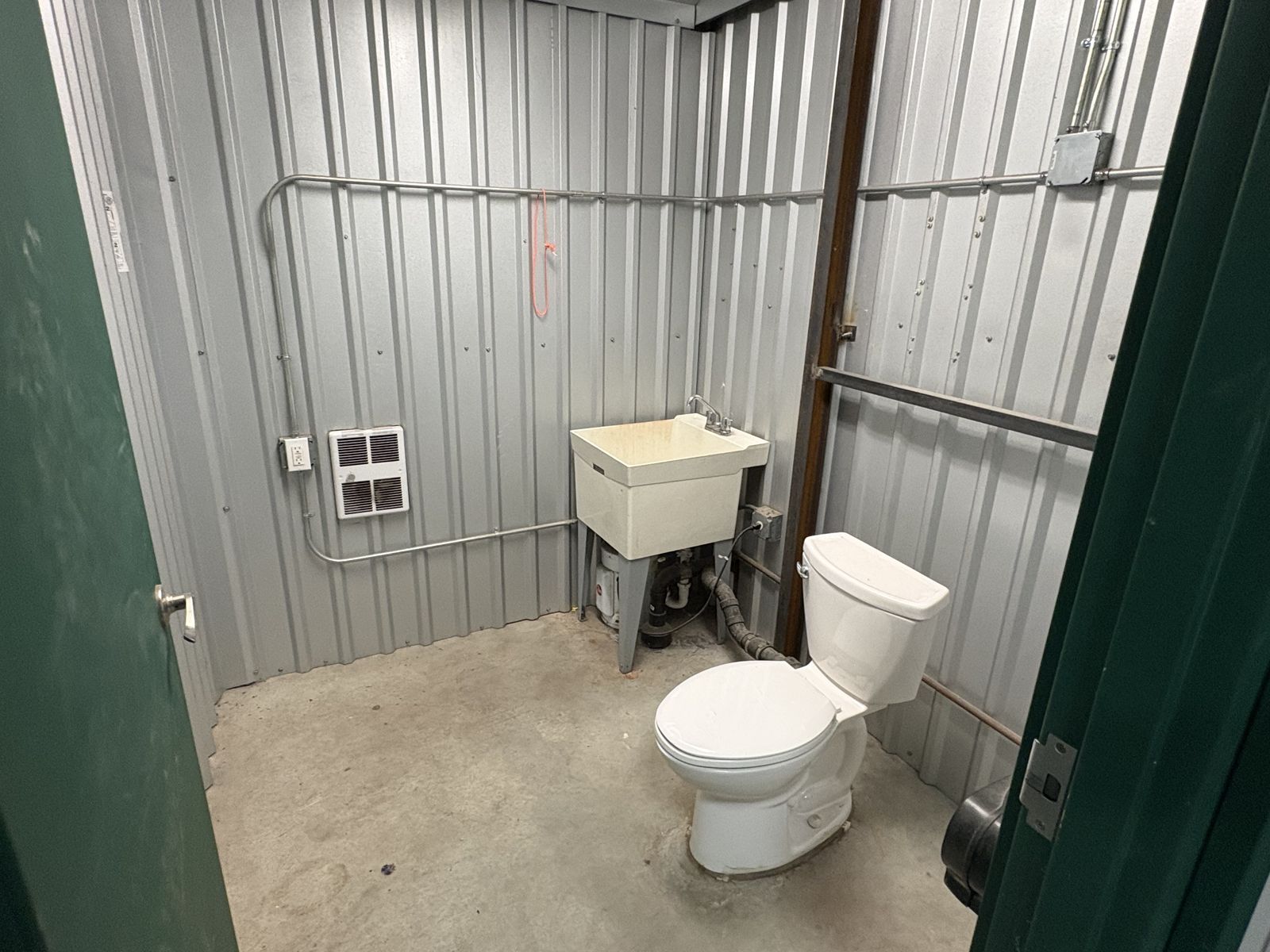 Main image 13