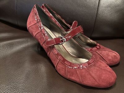 Franco Sarto Burgendy Leather Heels