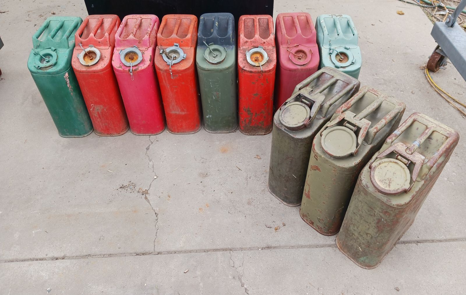 8 JERRY CANS, STEEL GAS CANS