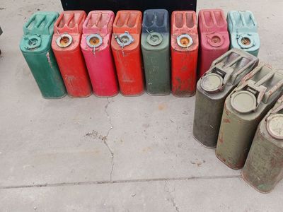 8 JERRY CANS, STEEL GAS CANS