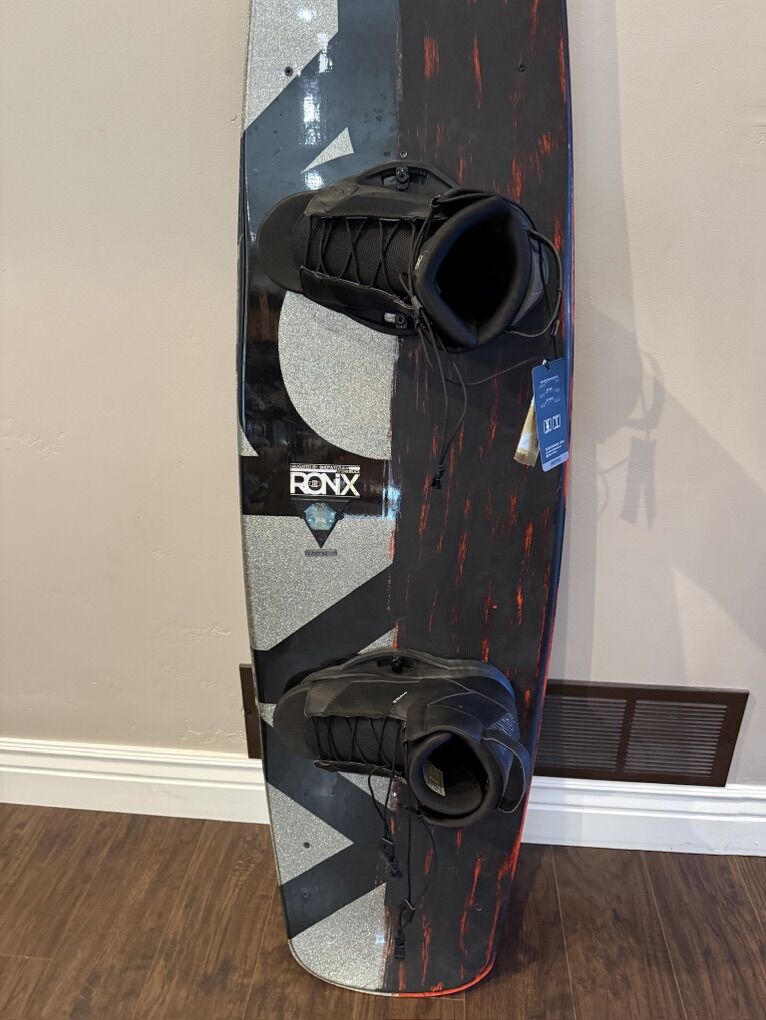 Ronix Space Blanket Wakeboard W/ Brand New Binding