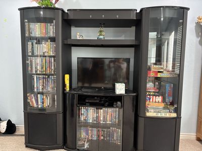 Entertainment center