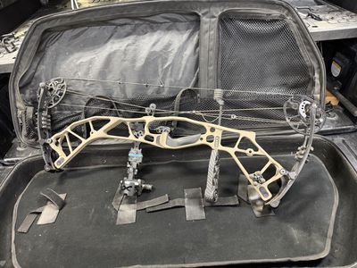 Hoyt hyperforce compound bow