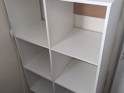 FREE white cube unit 2x8