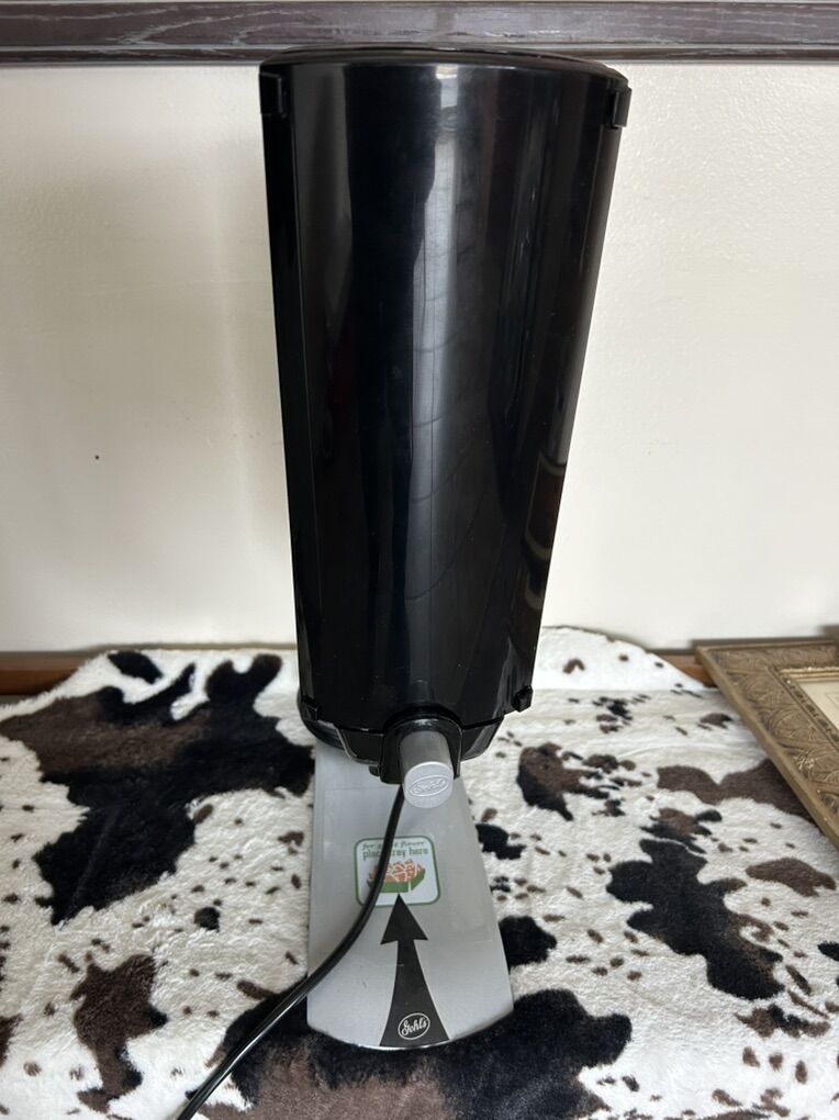 Gehl's MD Cheese Food Electric Warmer Dispenser