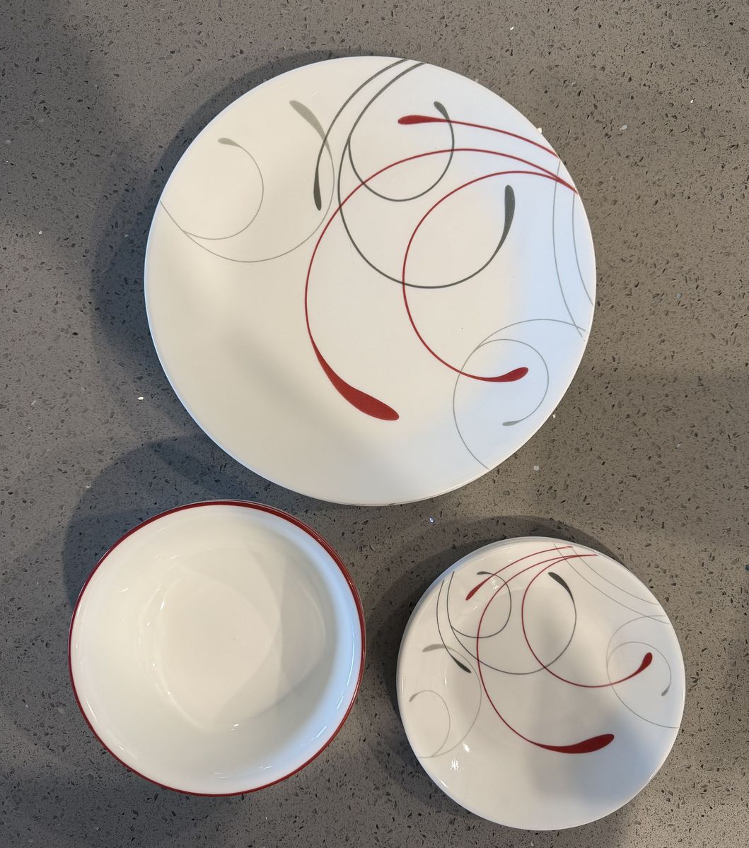 Dinnerware Set of Plates (4 people)