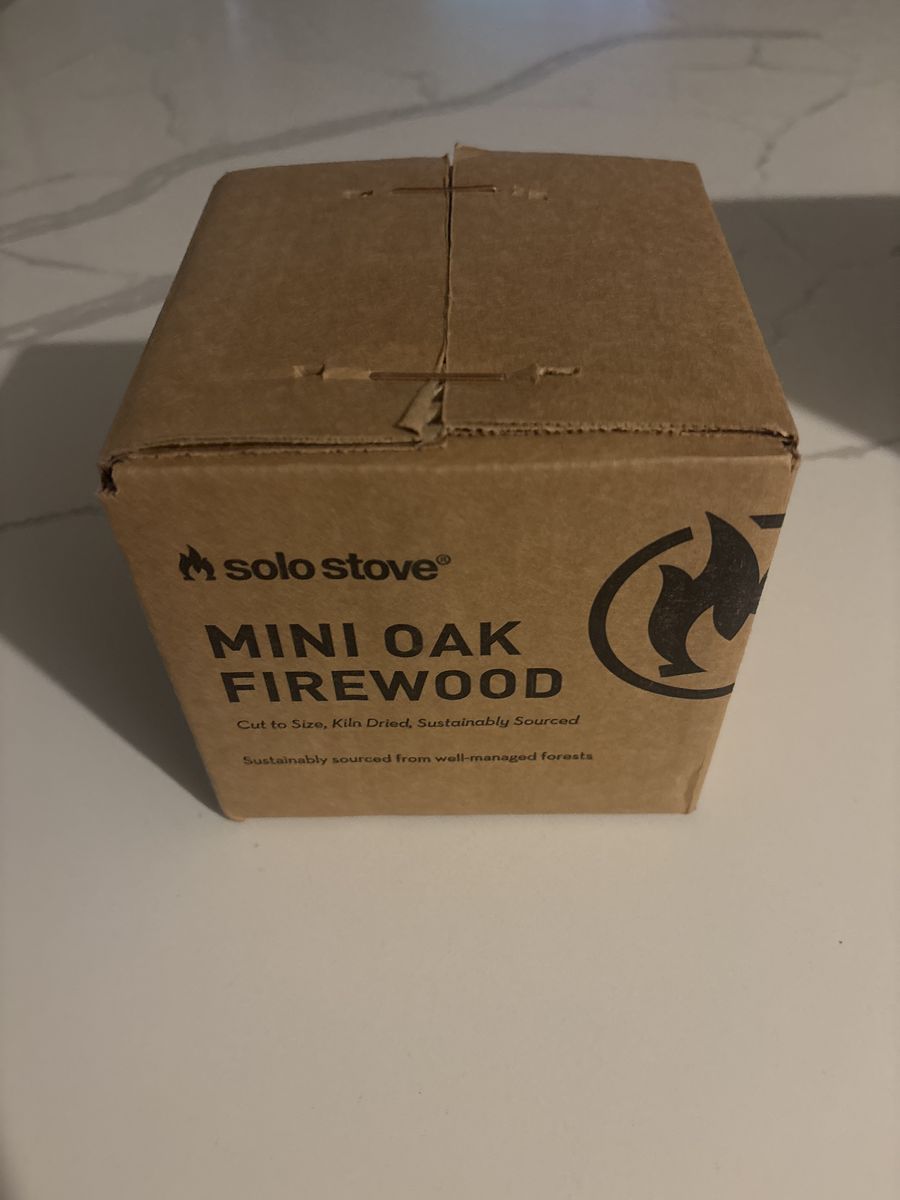 Solo stove mesa XL, mini oak firewood, starter packs, (2) mini sticks {ALL SOLO STOVE}.