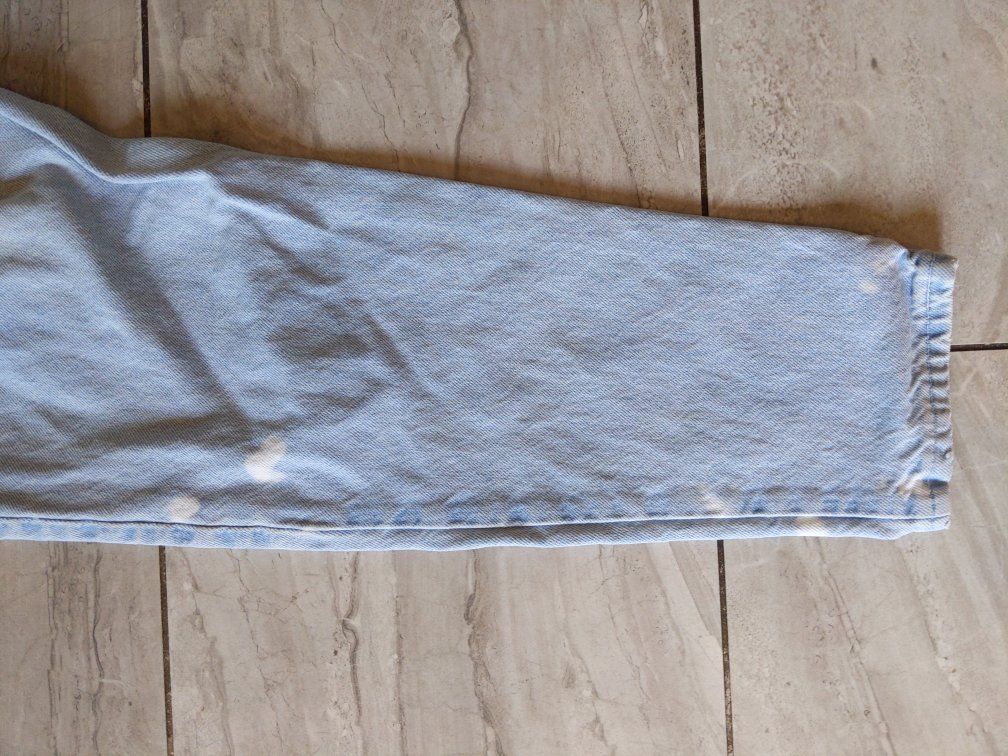 Main image 10