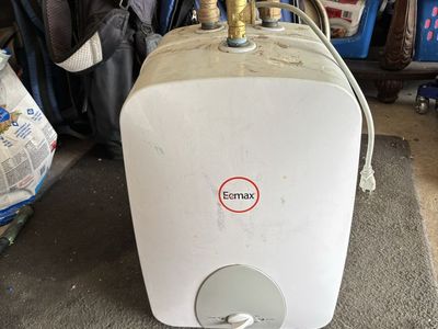 Eemax water heater