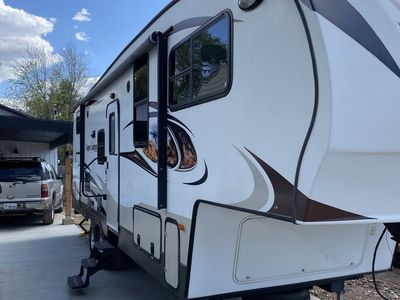 2012 Copper Canyon Travel Trailer -5th Wheel