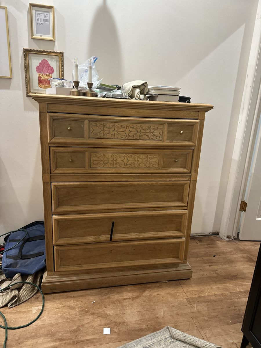 Dresser
