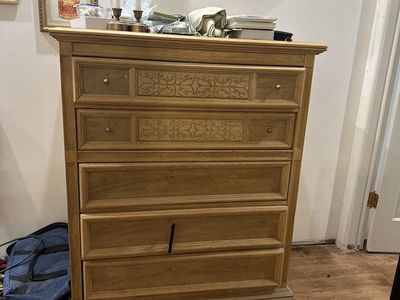 Dresser