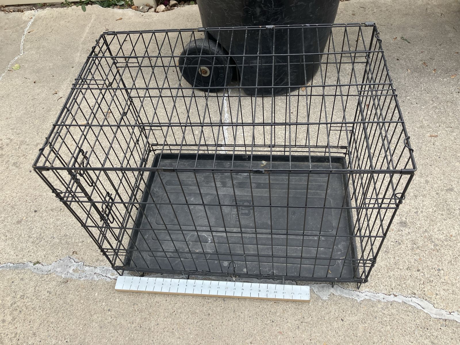 Dog crate
