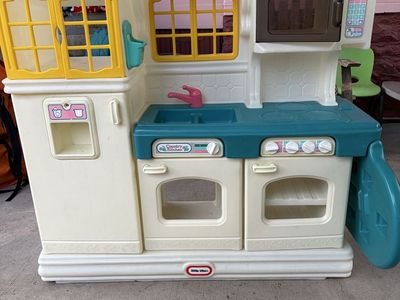 Play Kitchen