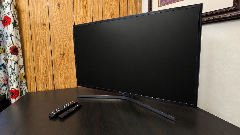 40" Samsung TV with Roku — $100