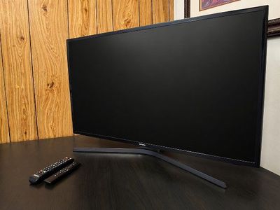 40" Samsung TV with Roku — $100