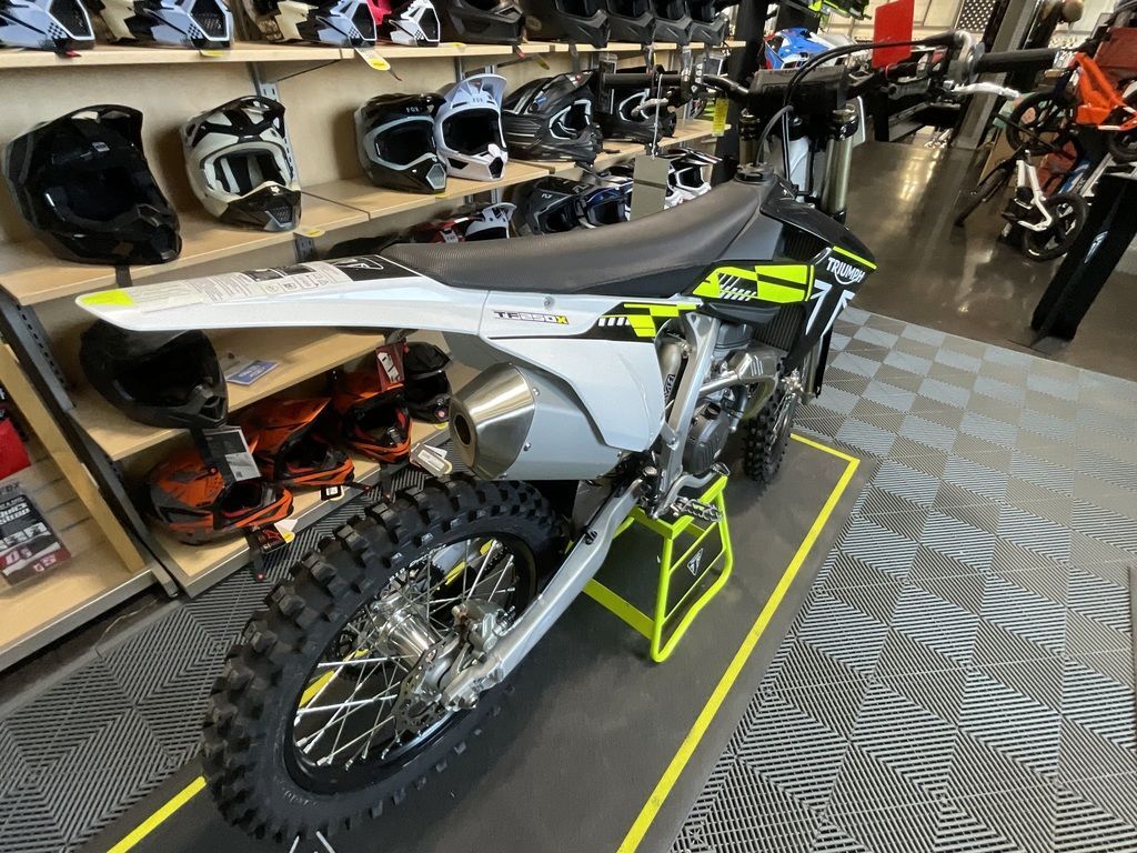 2025 Triumph TF 250-X Jet Black/Pure White