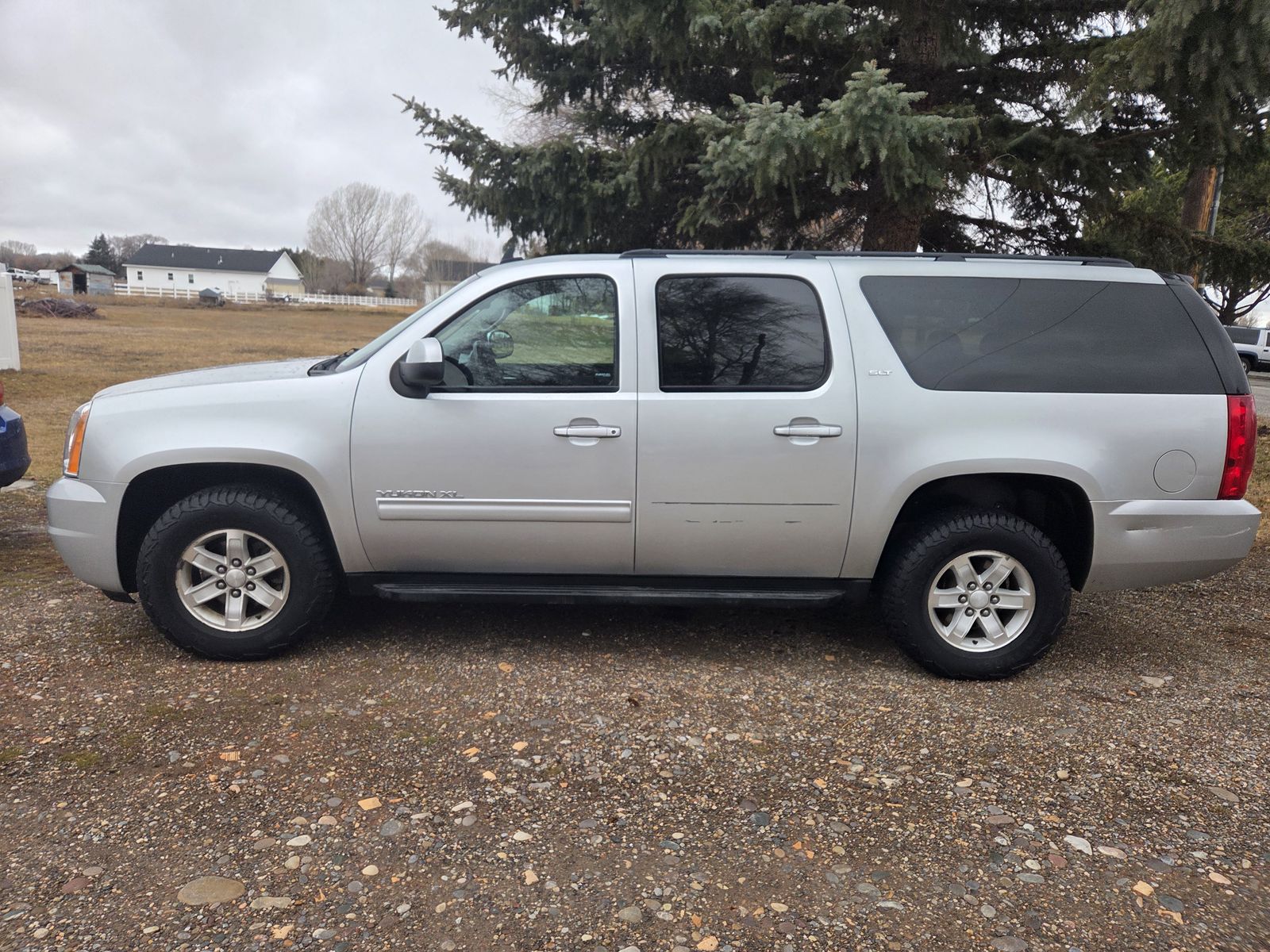 2013 GMC YUKON SLT