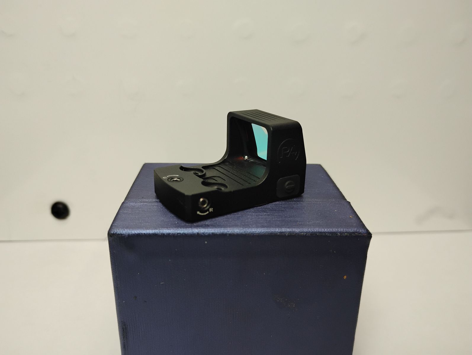 Primary Arms Classic Series 21mm Micro Reflex Sight Gen 2 with Autolive 3 MOA Red Dot