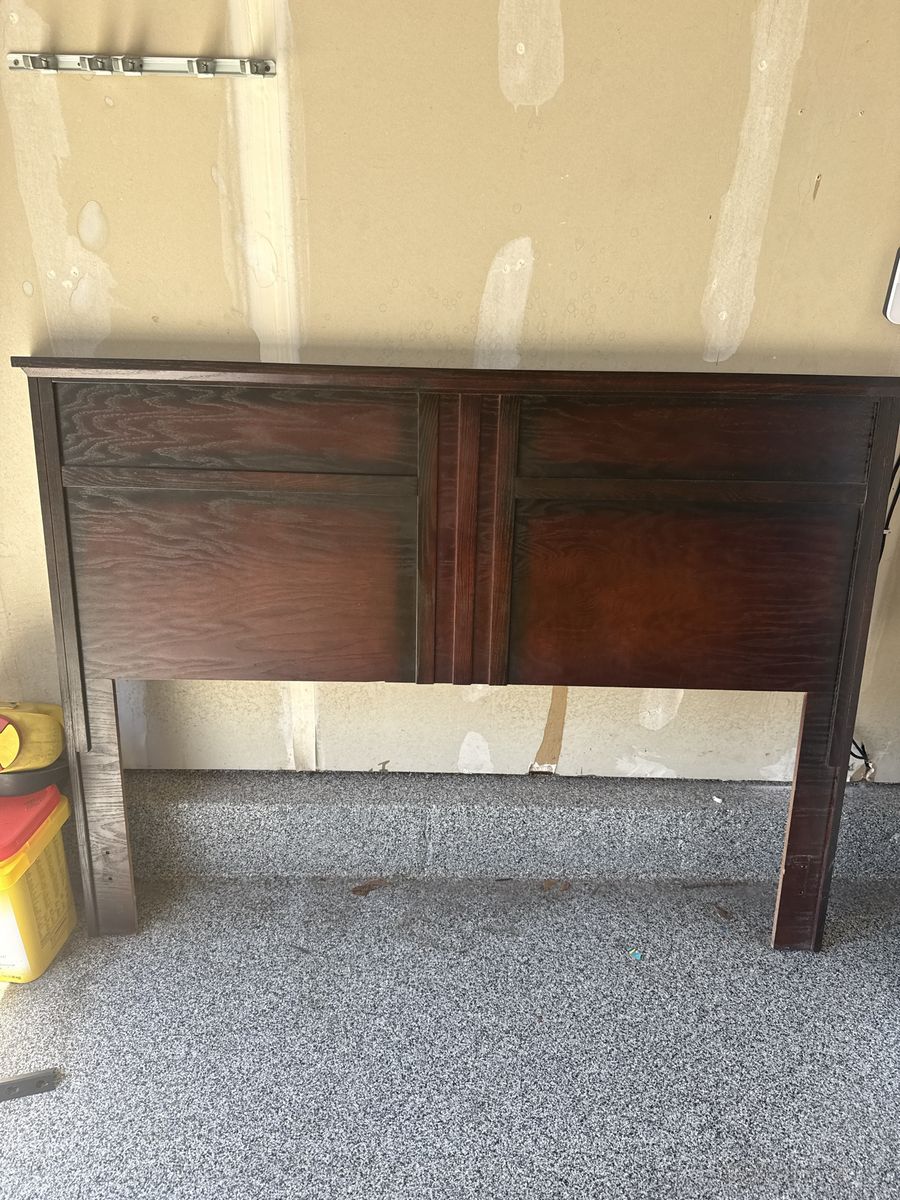 Dark Wood Grain Queen Headboard with Metal Bed Frame Rails