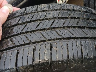 2 Honda Accord wheels 205 60 16 newer Michelin Tires