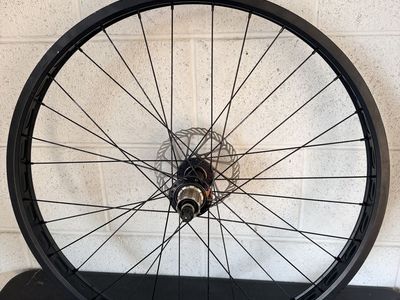 New Black Mountain Bike Rear Wheel with Disc Brake Rotor 27.5