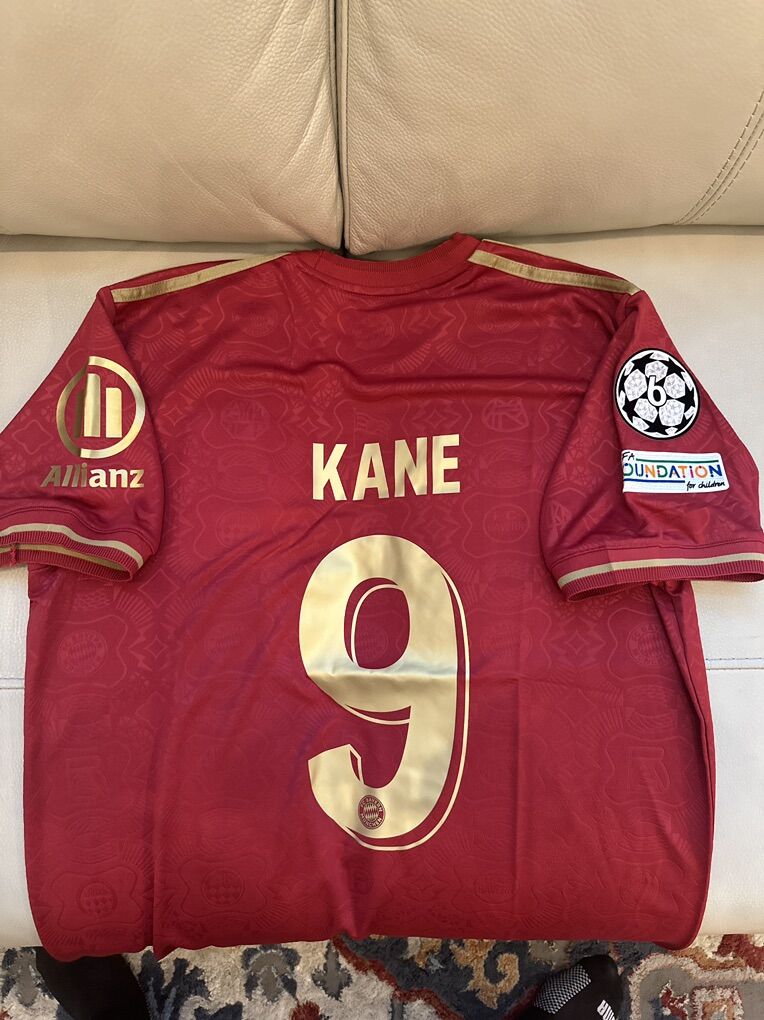Bayern Munich KANE #9 Size Large &XL Jersey
