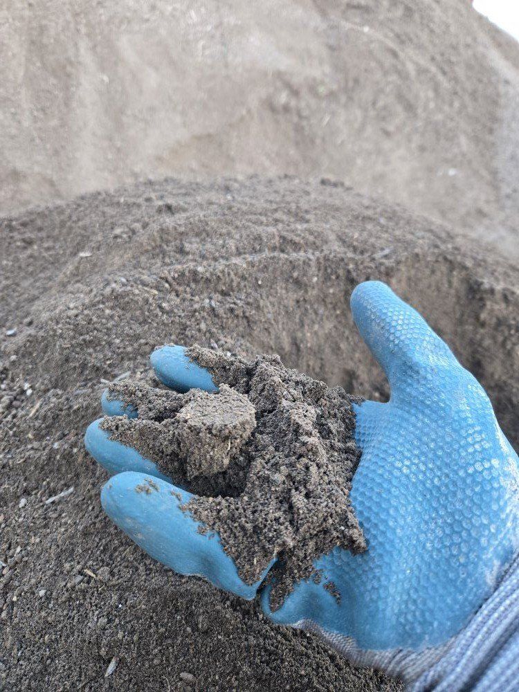 Free Screened Topsoil!