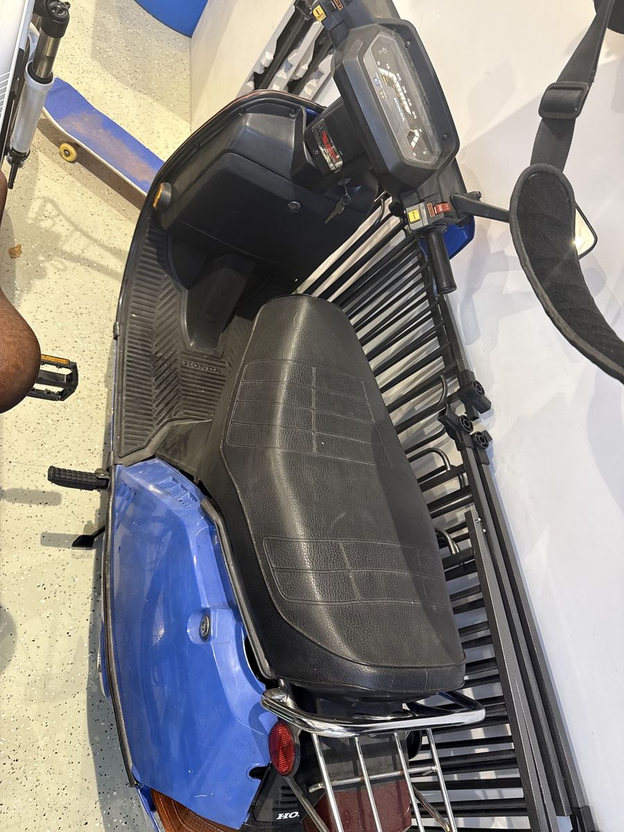 Honda Aero 80 Scooter - Vintage Blue Moped with Storage Rack -