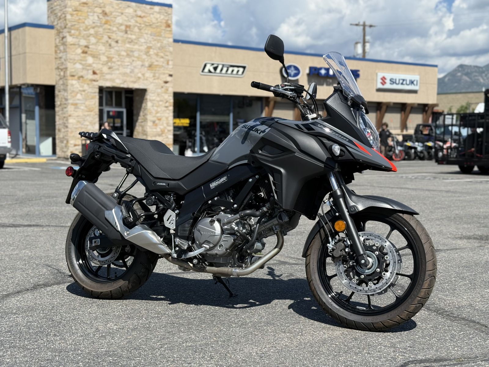 2024 Suzuki V-Strom 650 - S00206-NF