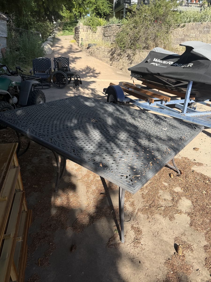 Outdoor Patio Table 5’x7’